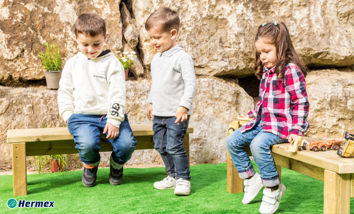 Patio Escolar - Banco infantil